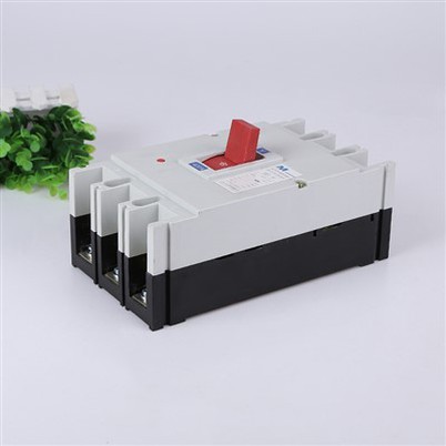 Întrerupător cu carcasă turnată PV